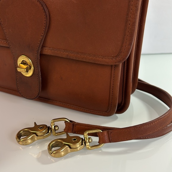 Coach | Vintage Station #5130 British Tan - Picture 4 of 12